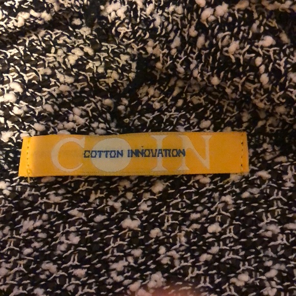 Black and white cardigan - Picture 3 of 3